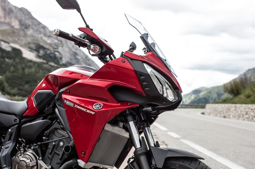 Yamaha MT07 Tracer - это спортивный туристический мотоцикл, и если он делает то, что говорит на жестяной банке, он должен быть идеальным спортивным туристом начального уровня